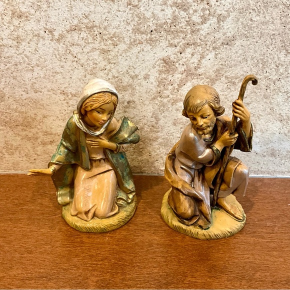 Vintage Pellegrini Nativity Set - Picture 2 of 11